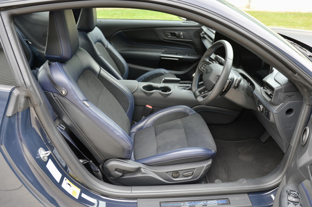 Ford Mustang 5.0 V8 Dark Horse Coupe Selshift - Euro 6. gallery image 29