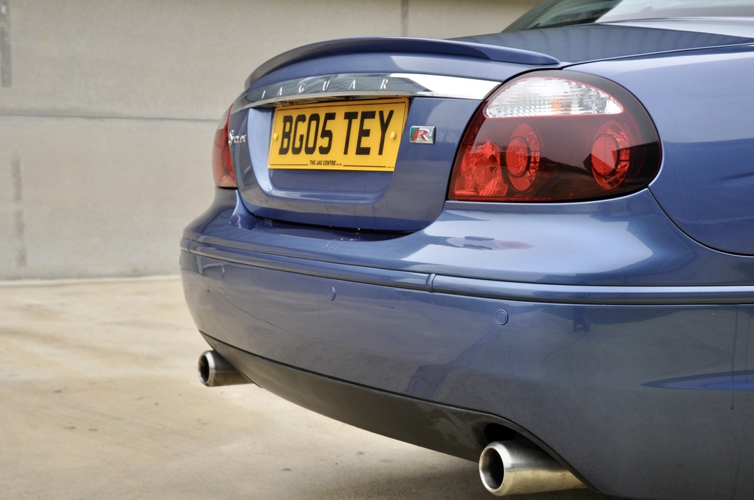 Jaguar S Type R gallery image 12