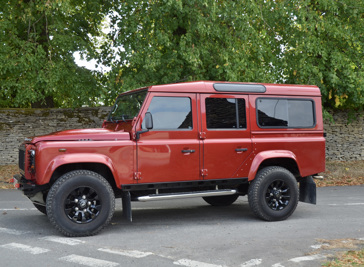 Land Rover Defender 110 2.2 TDCI Automatic 9 - Seater