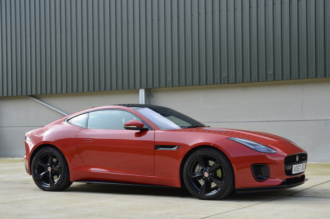 Jaguar F-Type V6 R Dynamic Auto gallery image 5