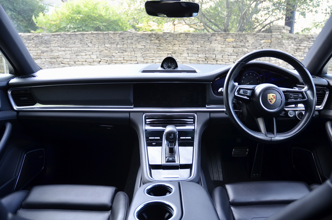 Porsche Panamera 2.9 V6 E-Hybrid 17.9KW Gen 2.2 gallery image 27