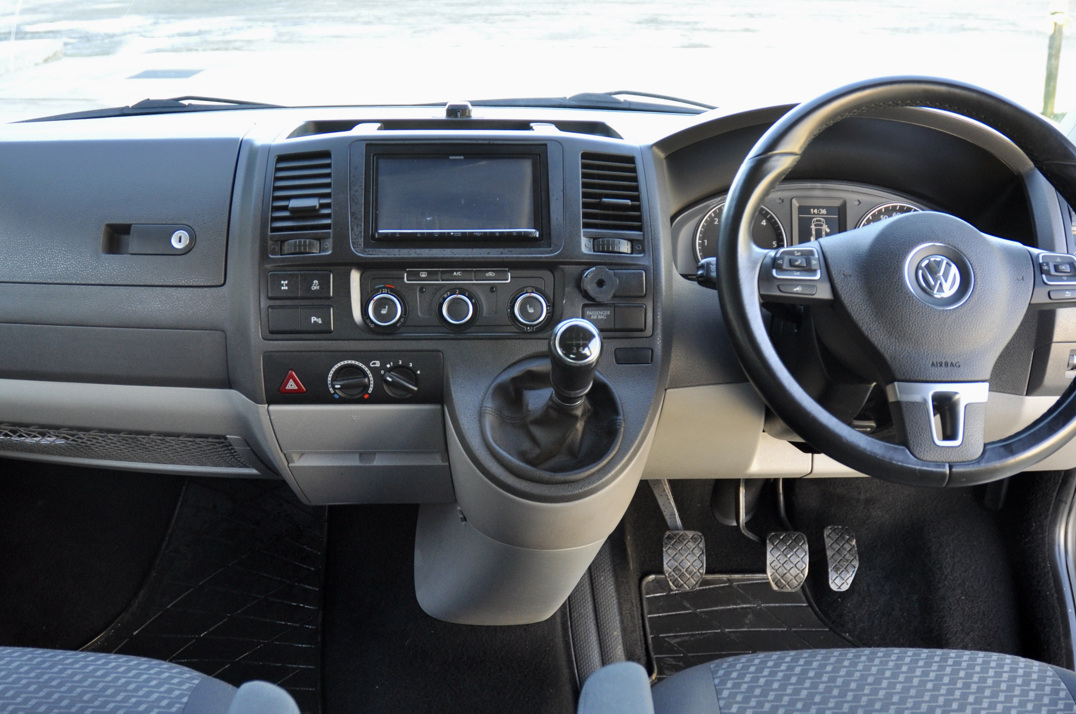 Volkswagen T5 4 Motion Kombi / Camper gallery image 17