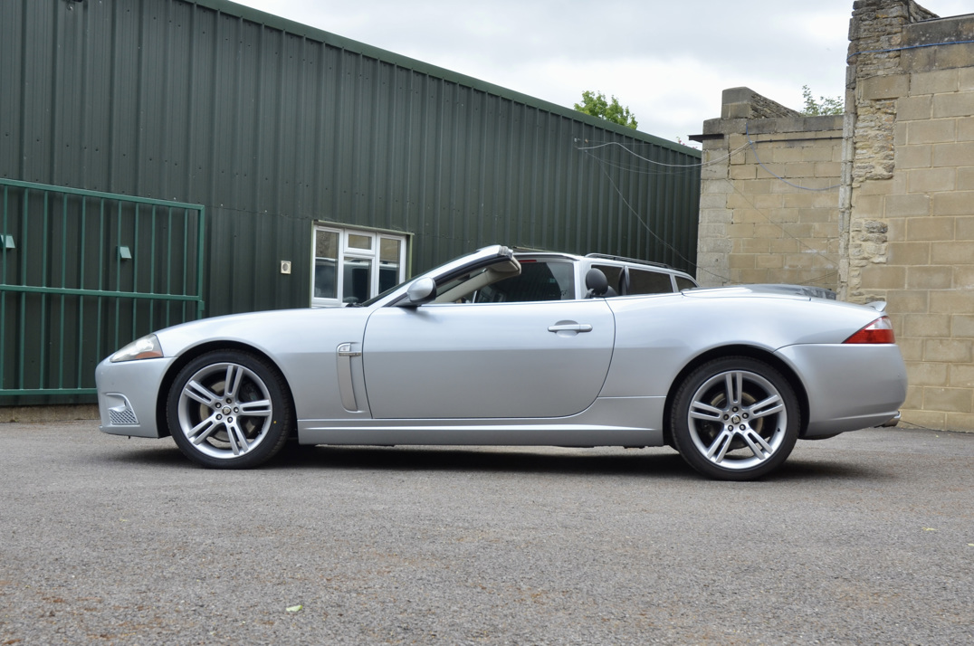 Jaguar XKR 4.2 Auto Convertible gallery image 10