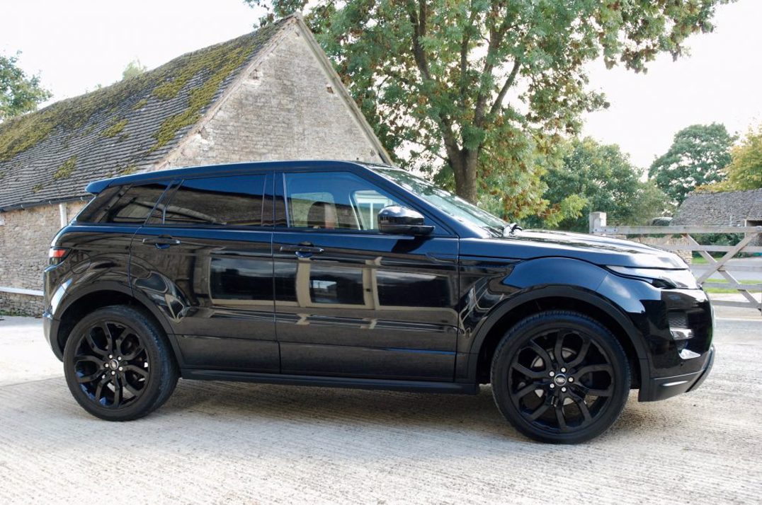 Land Rover R/R Evoque 2.2 SD4 Dynamic Hatchback Auto Diesel gallery image 1