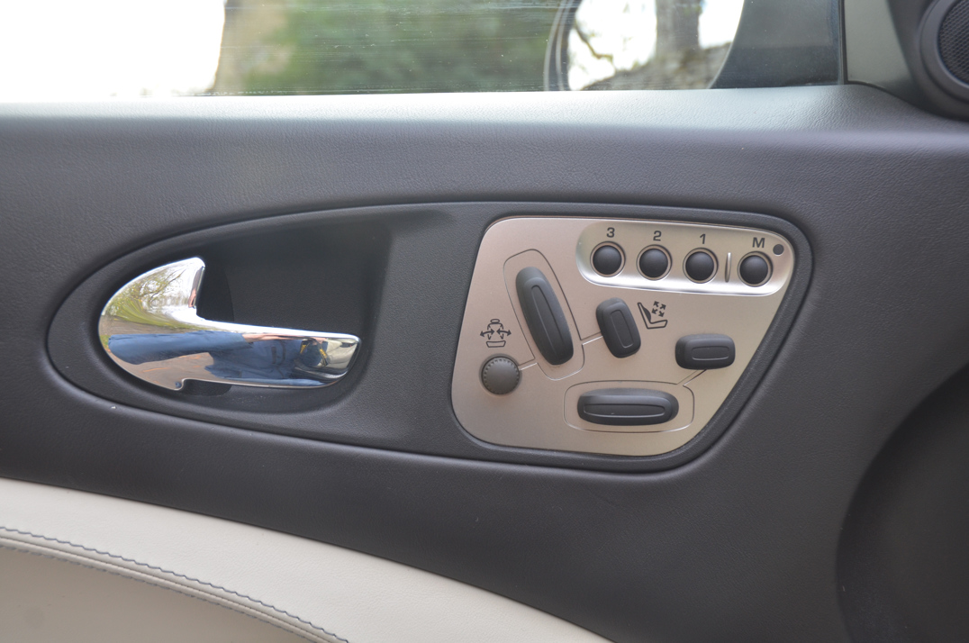 Jaguar XKR 4.2 Sports Coupe gallery image 46