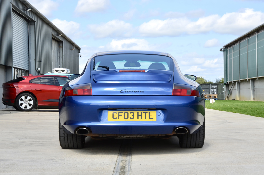 Porsche 911-996 Carrera Manual .. gallery image 5
