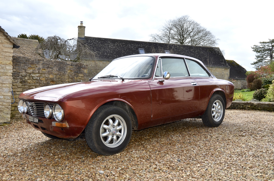 Alfa Romeo 2000 GTV Coupe (1) gallery image 1