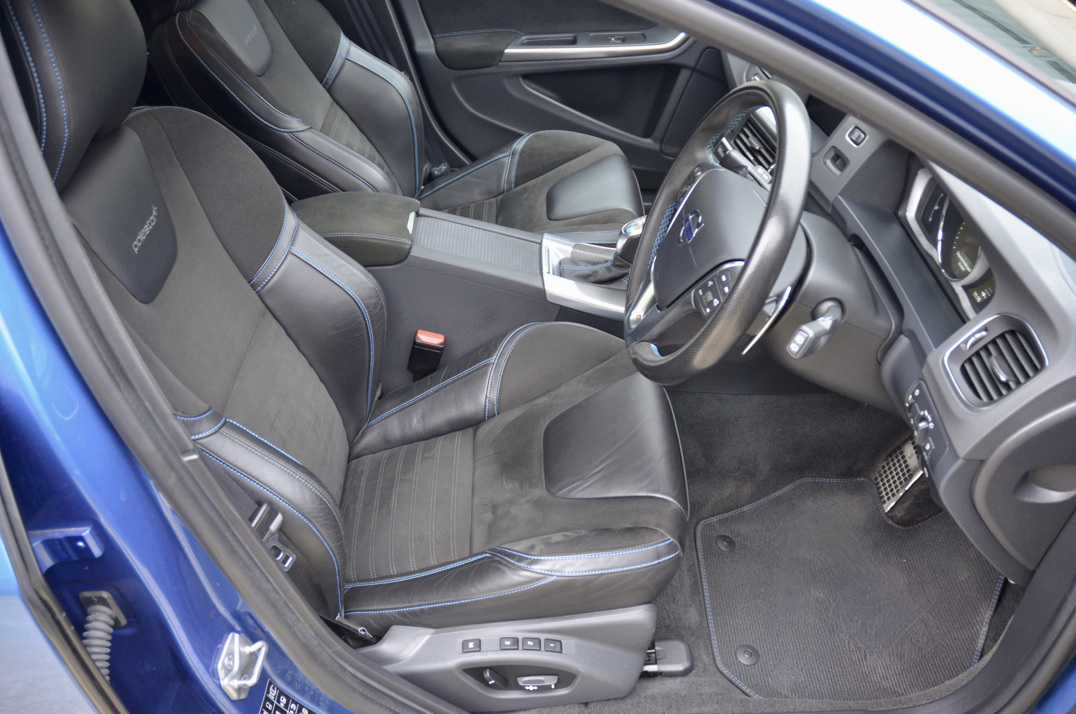 Volvo V60 Polestar T6 AWD Auto Estate gallery image 25