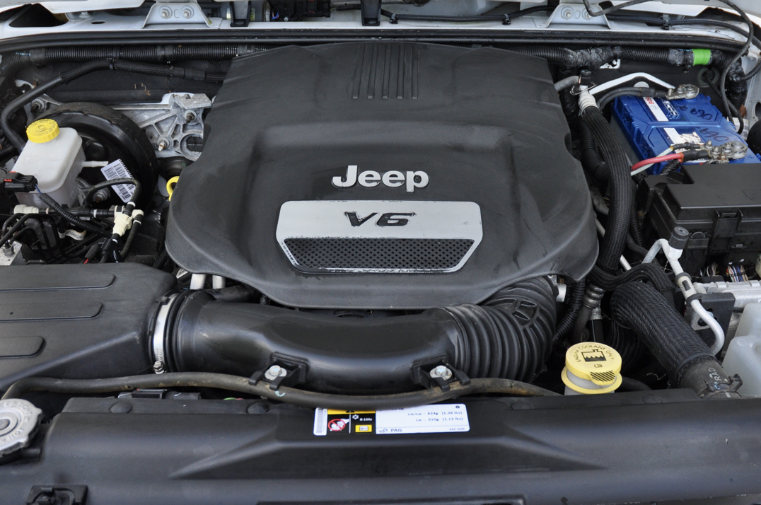 Jeep Wrangler Sahar 3.6 V6 Auto Wild Alpine edition Convertible gallery image 25