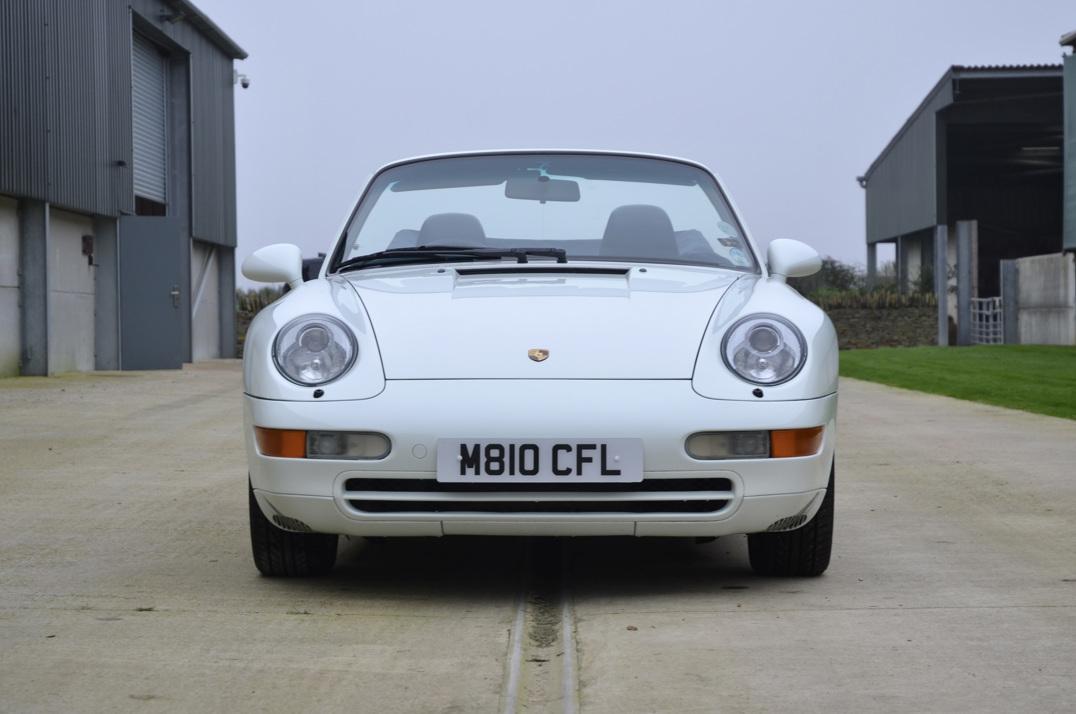 Porsche 911 (993) Carrera 3.6 Manual Cabriolet. gallery image 13