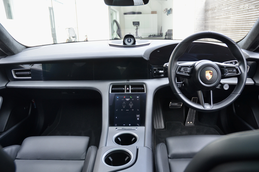 Porsche Taycan Turbo S gallery image 34