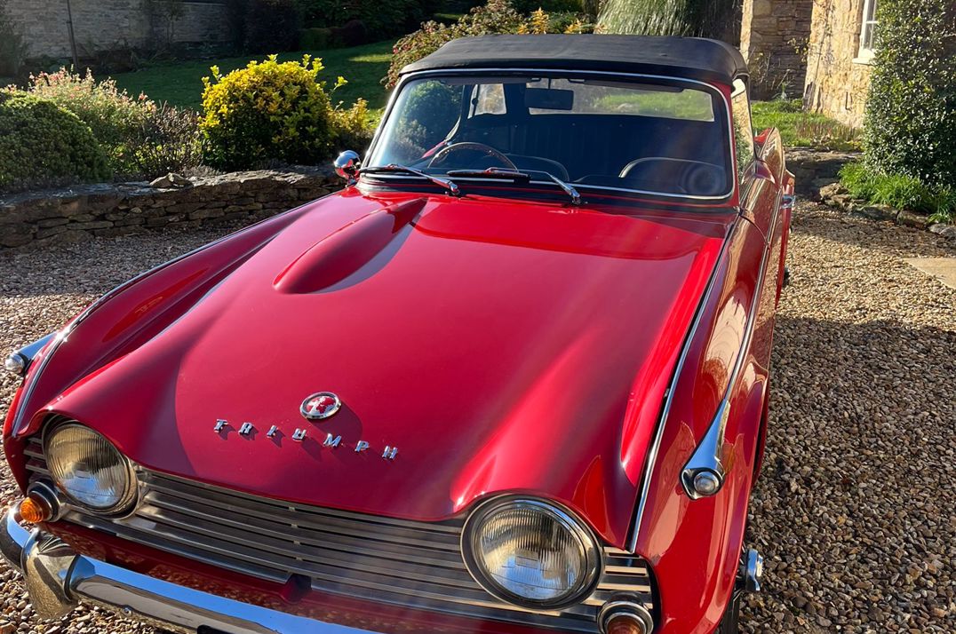 Triumph TR-4 A gallery image 7