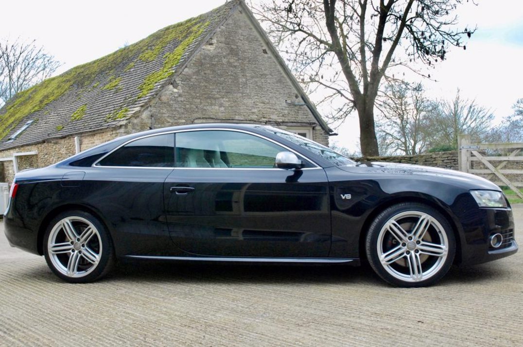 AUDI S5 V8 QAUTTRO gallery image 1