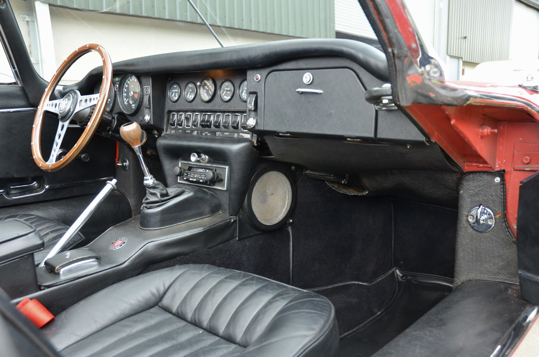 Jaguar E Type 4.2 Roadster Series 1.5 gallery image 39