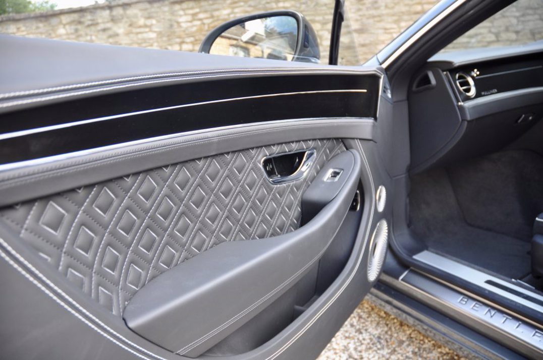 Bentley Continental 6.0 W12 GT gallery image 22