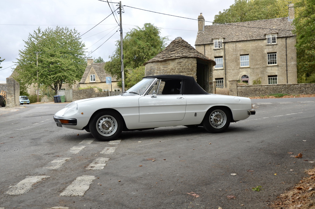 Alfa Romeo 2000 Veloce Spider 1972 gallery image 50
