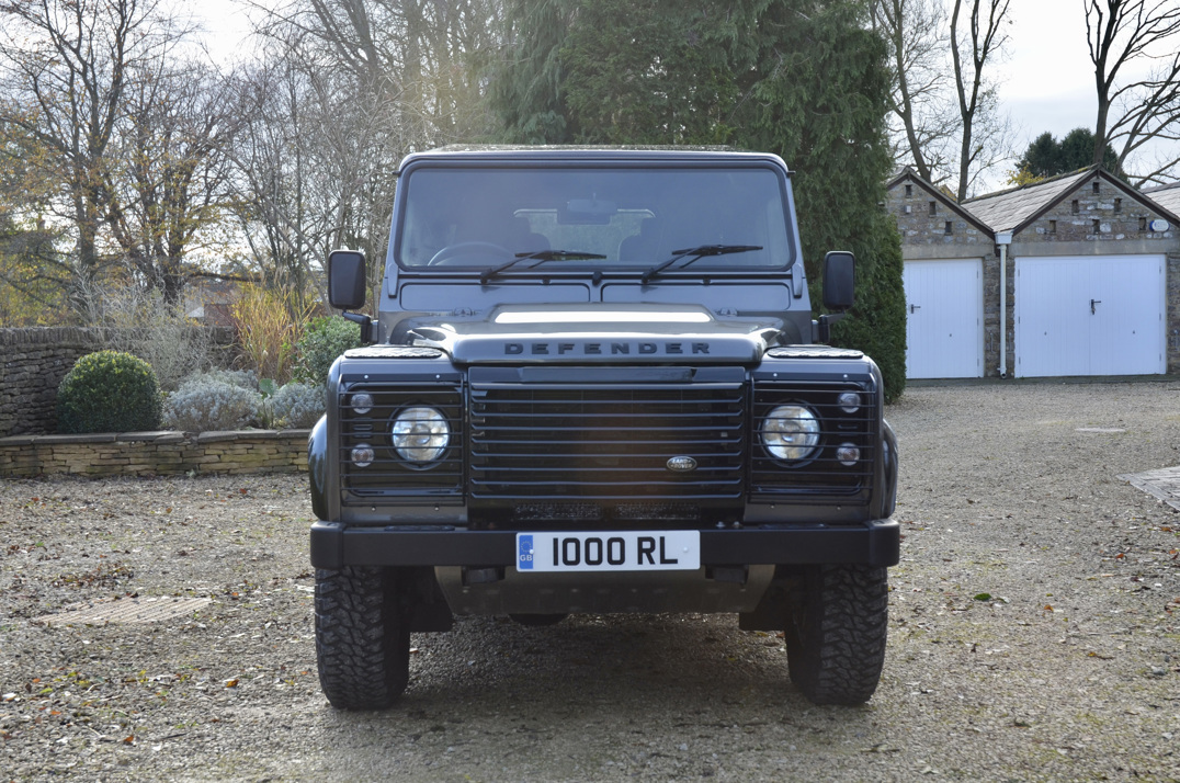 Land Rover Defender XS Landmark Edition 2.2 TDCI gallery image 3