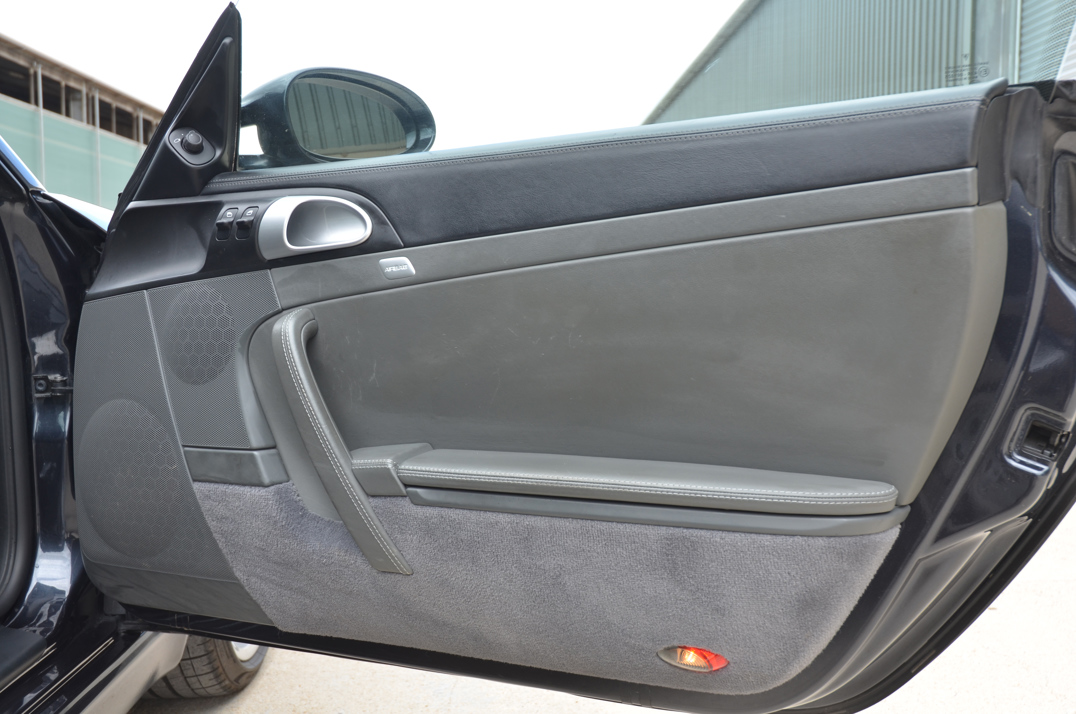 Porsche 911 Carrera s Coupe (1) gallery image 27