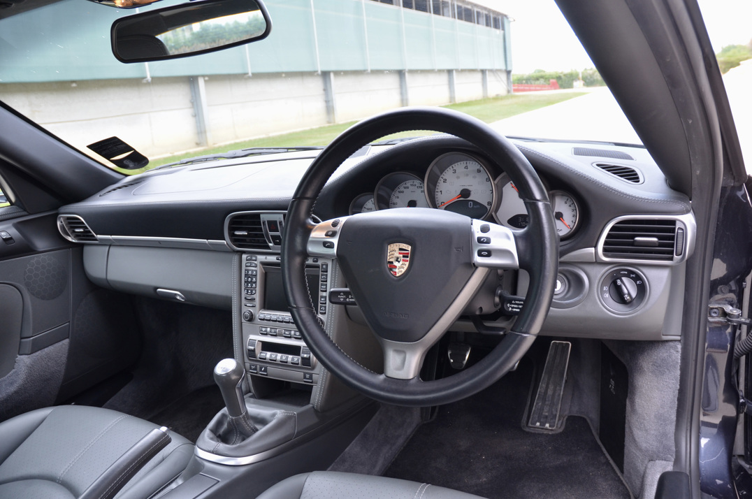 Porsche 911 Carrera s Coupe (1) gallery image 24