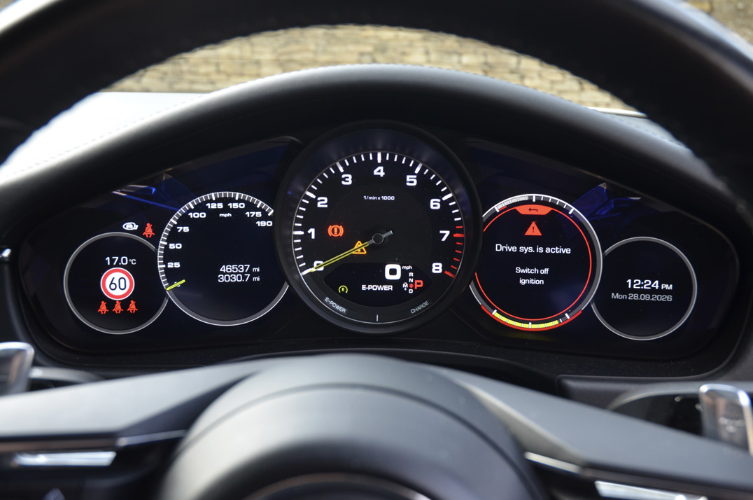 Porsche Panamera 2.9 V6 E-Hybrid 17.9KW Gen 2.2 gallery image 54