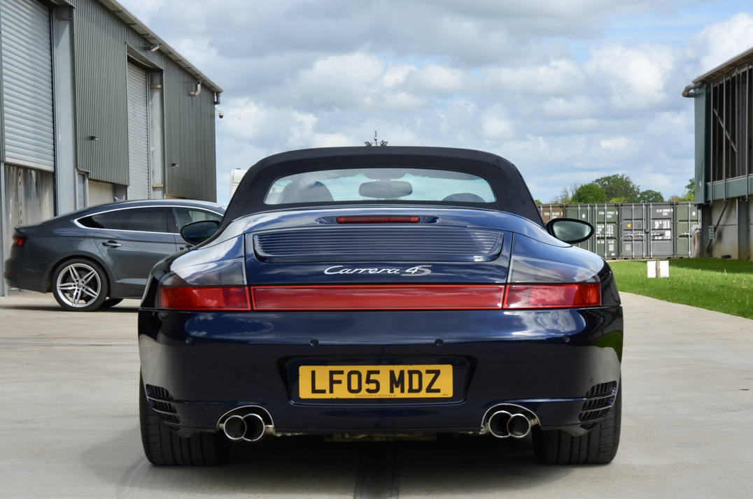 Porsche 911 (996) Carrera 4S Tiptronic Cabriolet gallery image 11