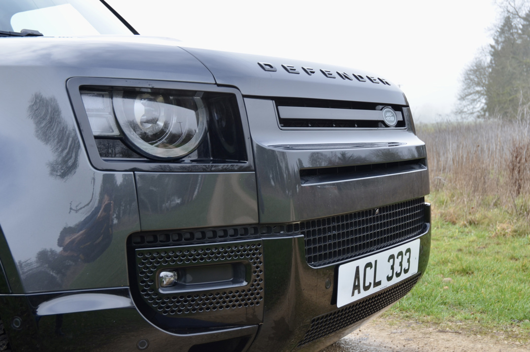 Land Rover Defender 90 X Dynamic HSE 3.0D MHEV gallery image 13