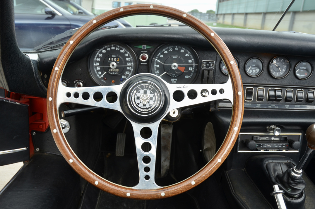 Jaguar E Type 4.2 Roadster Series 1.5 gallery image 38