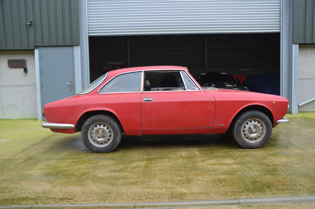 Alfa Giulia 1600 GT Junior, RHD Restoration project gallery image 3
