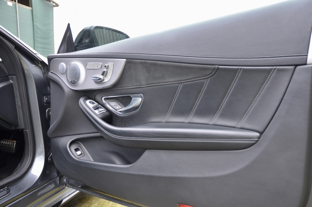 Mercedes C63 AMG 4.0 Biturbo Premium Plus. gallery image 32