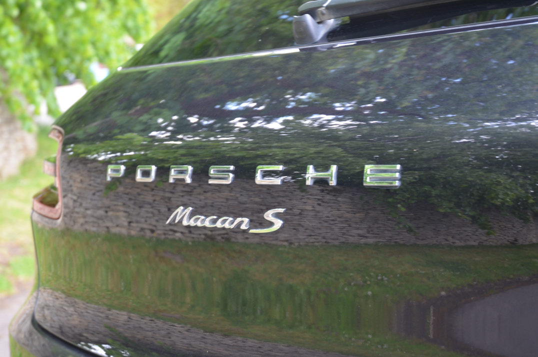 Porsche Macan 3.0 S PDK. 17K In optional extras FP+PSSH gallery image 22
