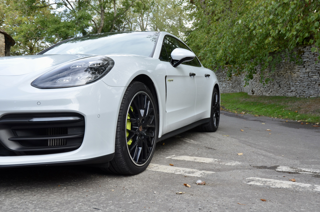 Porsche Panamera 2.9 V6 E-Hybrid 17.9KW Gen 2.2 gallery image 5