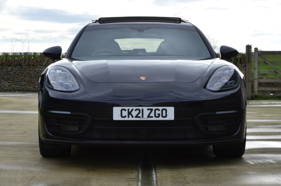 Porsche Panamera 4 V6 Sport Turismo 5dr Petrol Plug-in Hybrid PDK 4WD. gallery image 3