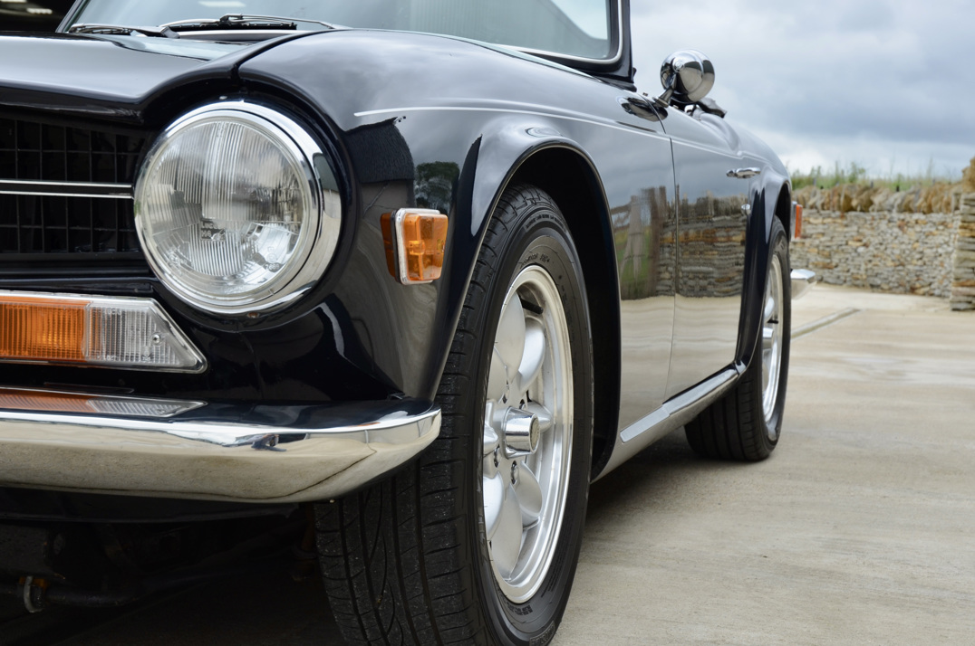 Triumph TR-6. gallery image 16