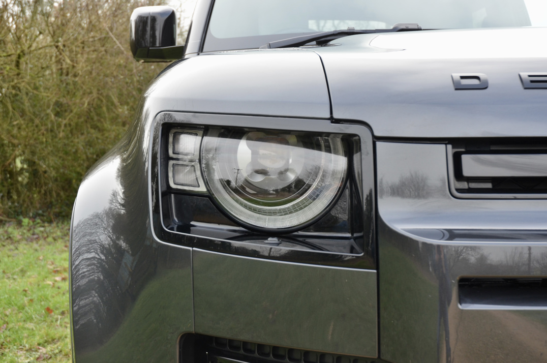 Land Rover Defender 90 X Dynamic HSE 3.0D MHEV gallery image 20