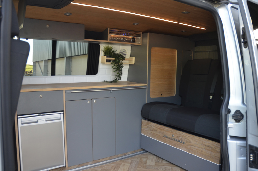 Volkswagen Transporter Camper TDI Bluemotion gallery image 30