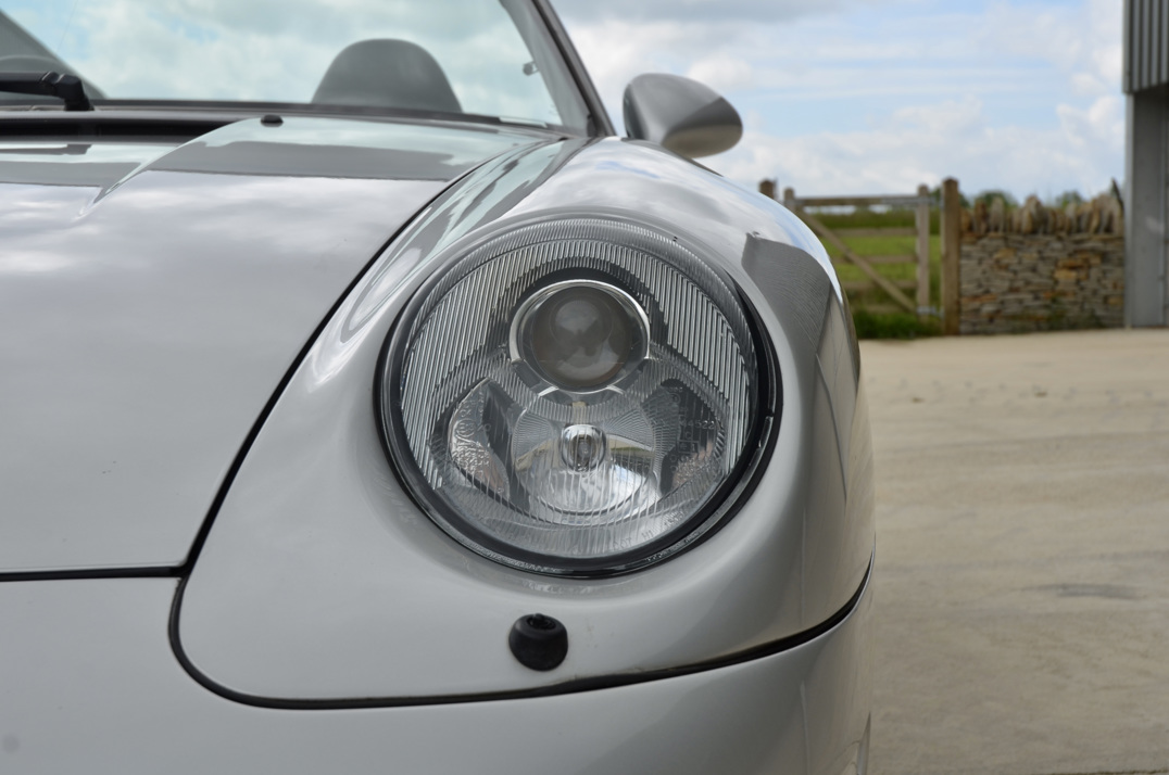Porsche 993 Carrera  Cabriolet gallery image 24