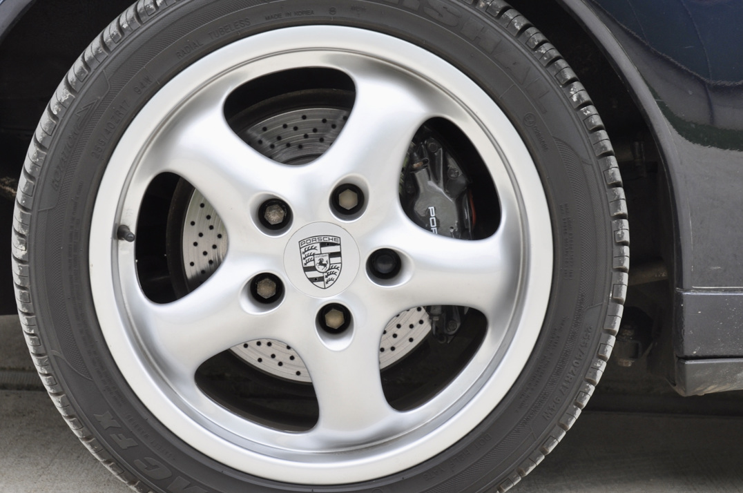 Porsche 911 993 Carrera 3.6 Convertible Manual gallery image 28