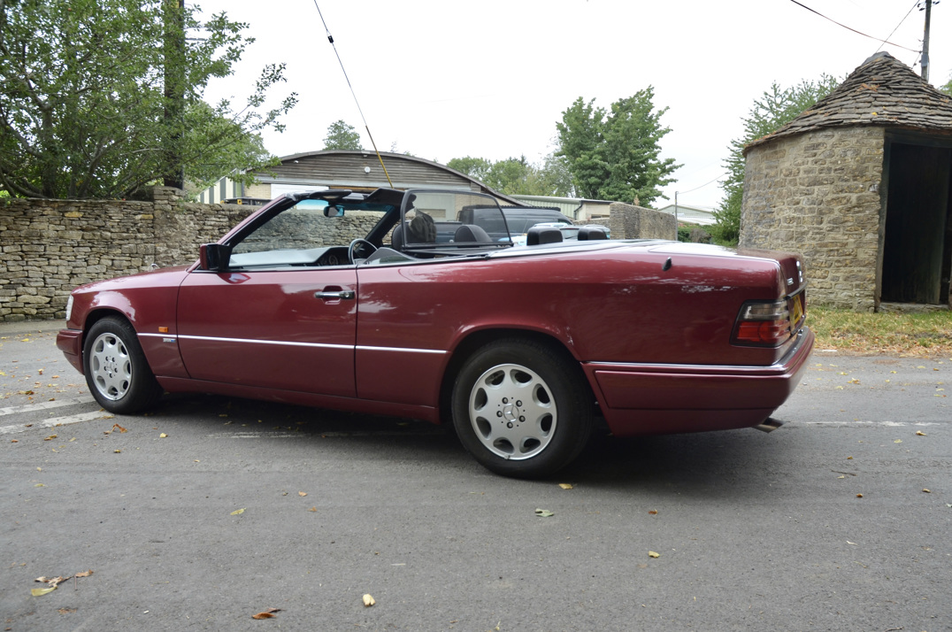 Mercedes E220 Cabriolet Sport Line gallery image 16
