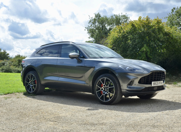 Aston Martin DBX 4.0 V8.