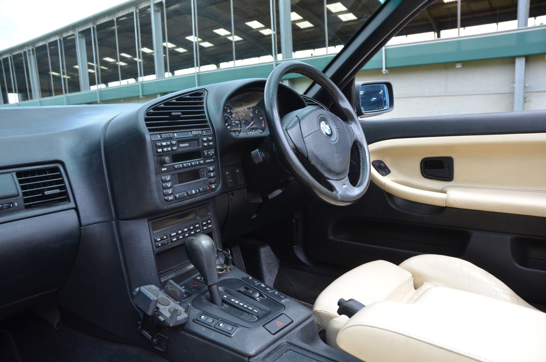 BMW 328I SE Auto Convertible gallery image 40