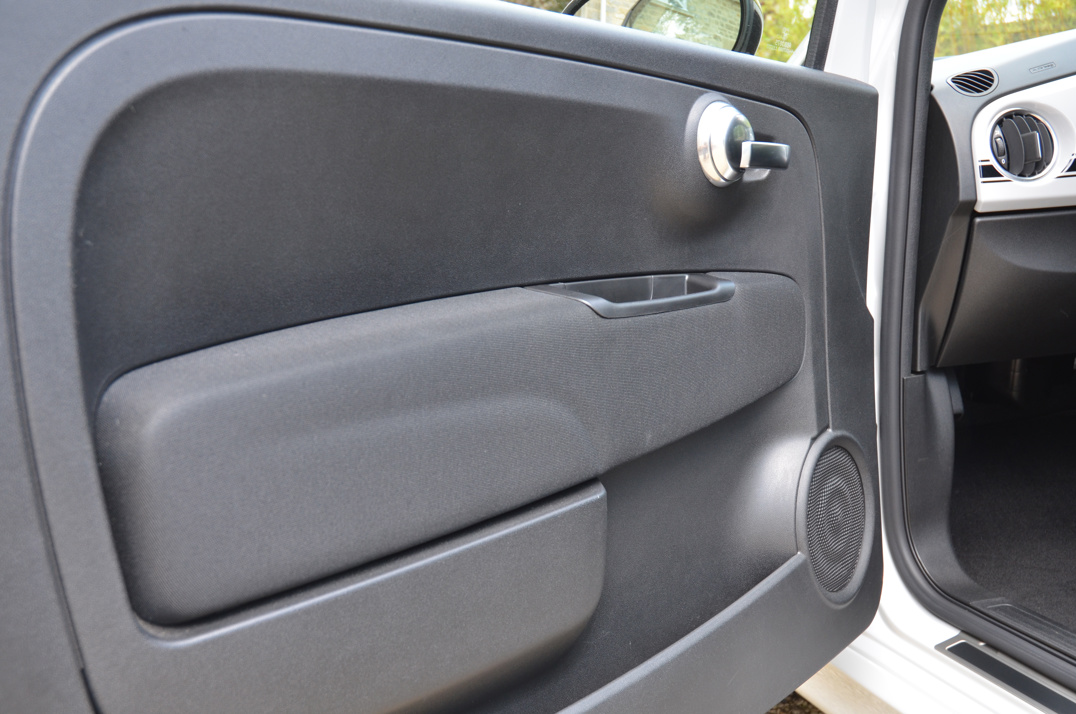 Fiat 500 595 Abarth Convertible gallery image 34