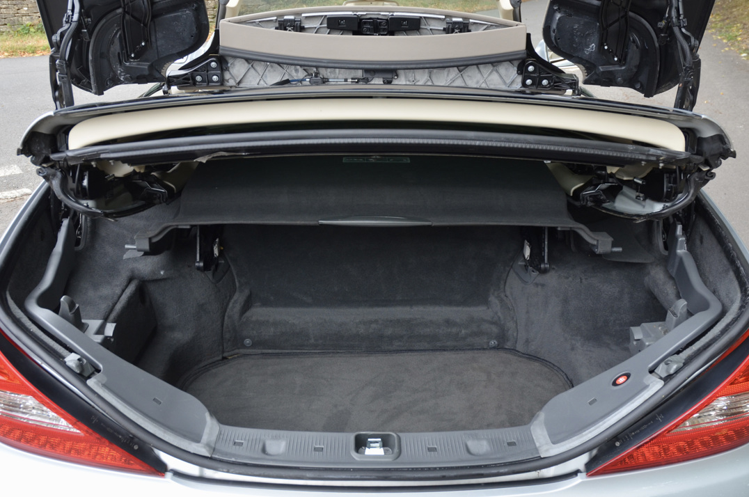 Mercedes SL 500 5.5 Auto gallery image 59