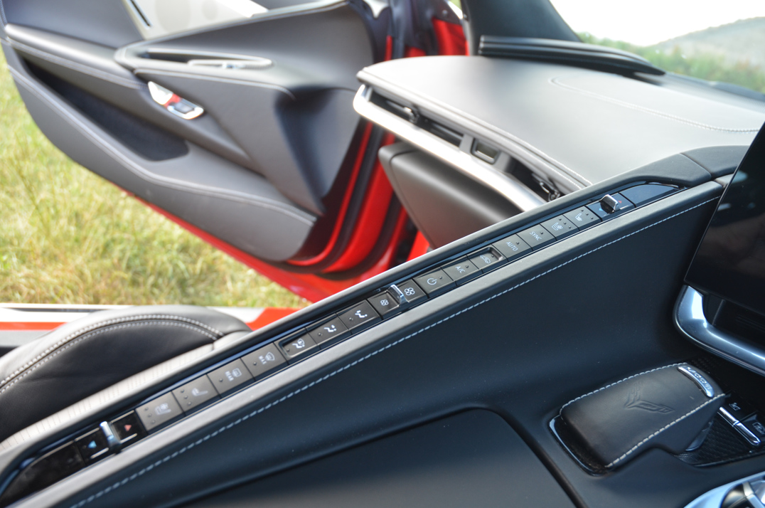 Chevrolet Corvette Stingray 6.2 V8 Auto Convertible gallery image 30