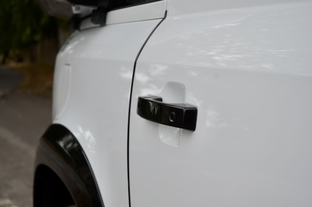 Land Rover Defender 90 3.0 250M MHEV Urban Edition gallery image 25