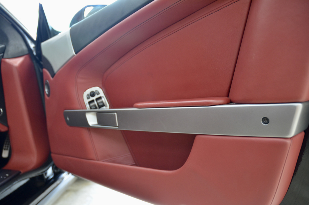 ASTON MARTIN DB-9 5.9 V12 Manual. gallery image 24