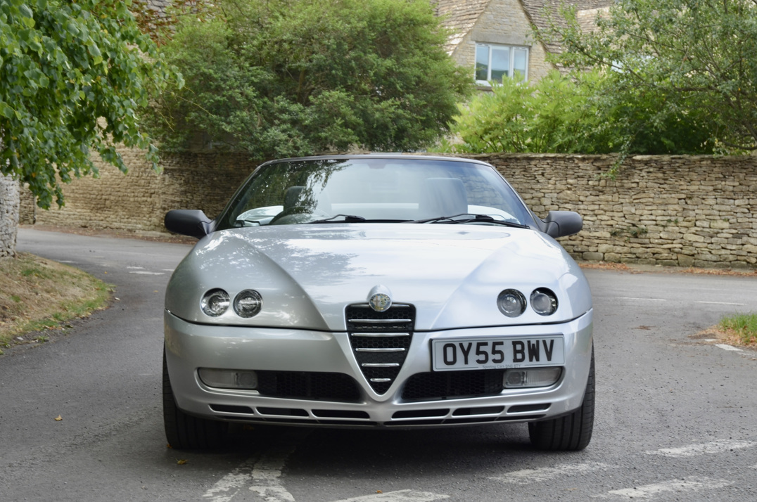 Alfa Romeo Spider 2.0 JTS Lusso Convertible by Pininfarina gallery image 5