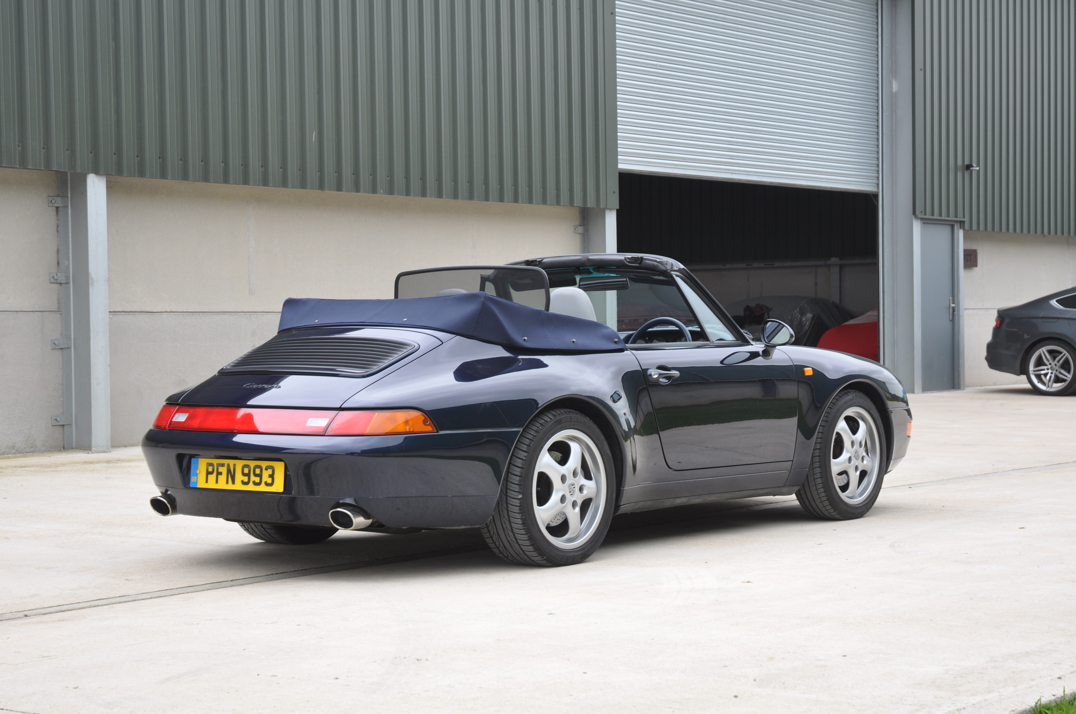 Porsche 911 993 Carrera 3.6 Convertible Manual gallery image 8