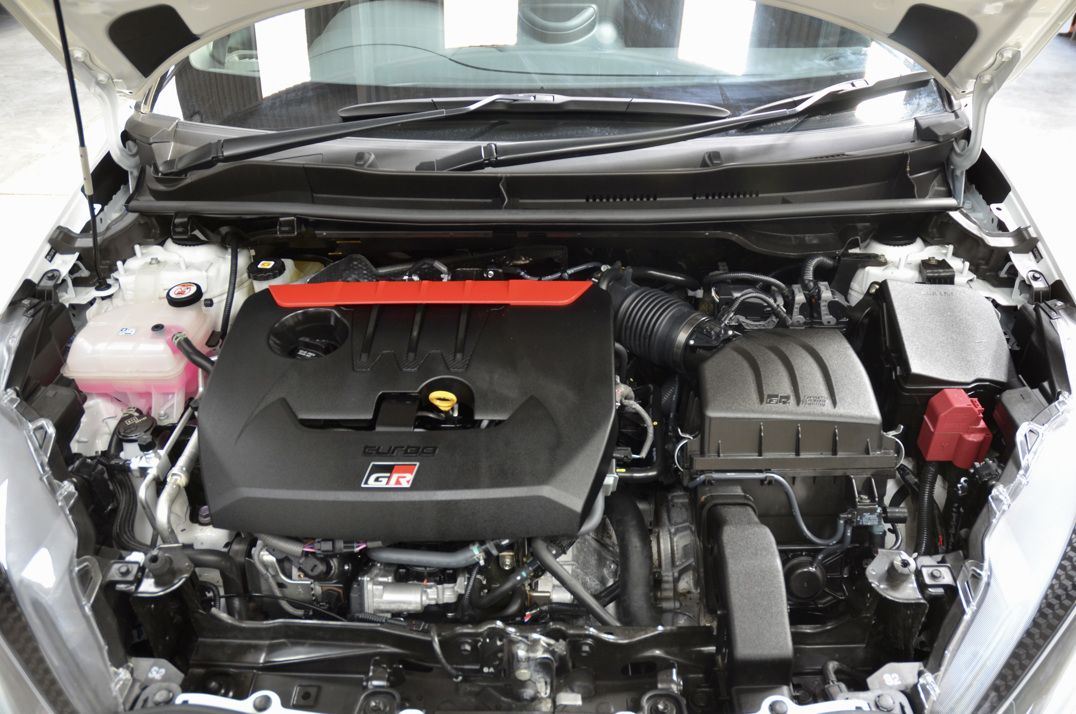 Toyota GR Yaris Circuit 4WD - Manual gallery image 45