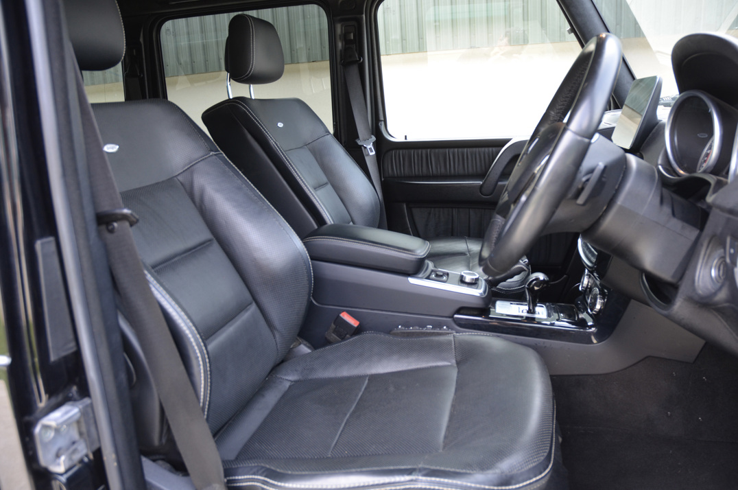 Mercedes G Wagon. G350 Night Edition D - 4 - Matic gallery image 33