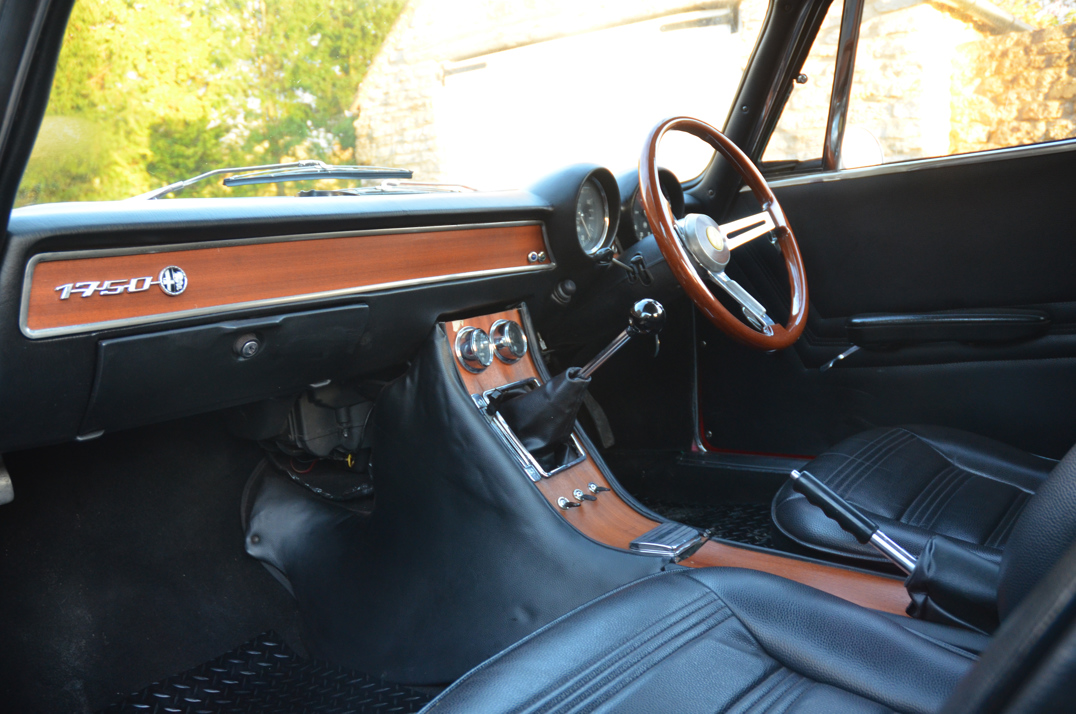 Alfa Romeo 1750 GTV gallery image 18